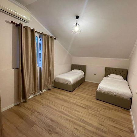 City Center Apartment Tiranë Ngoại thất bức ảnh