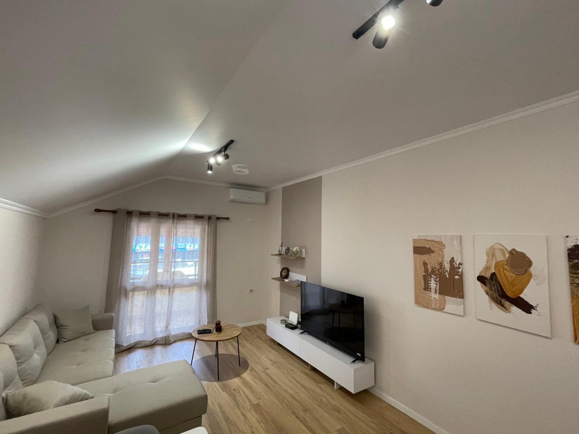 City Center Apartment Tiranë Ngoại thất bức ảnh