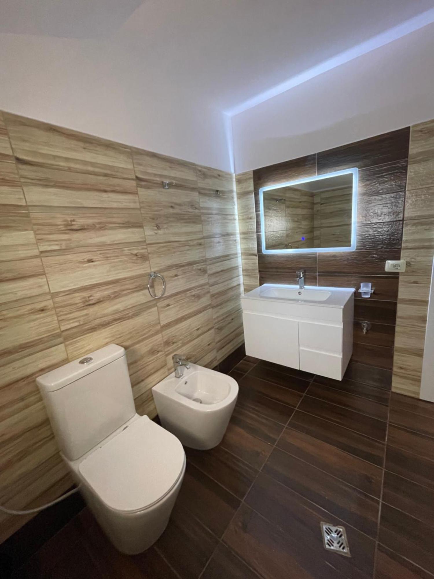 City Center Apartment Tiranë Ngoại thất bức ảnh